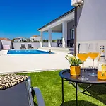 Tea By Interhome *